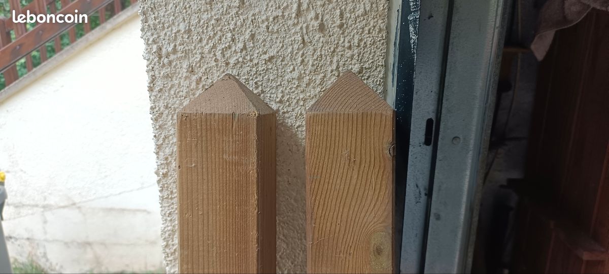 2 poteaux 150cm 70x70 (image 1)