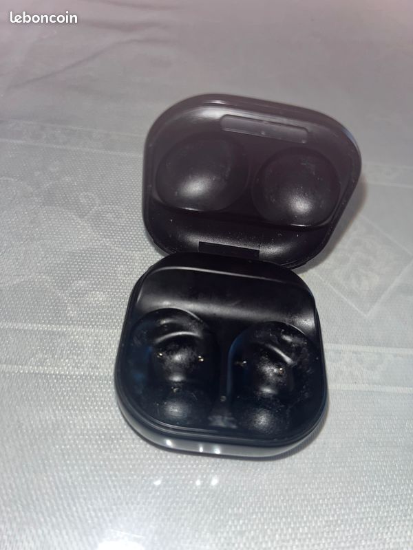 Buds pro 2 (image 1)
