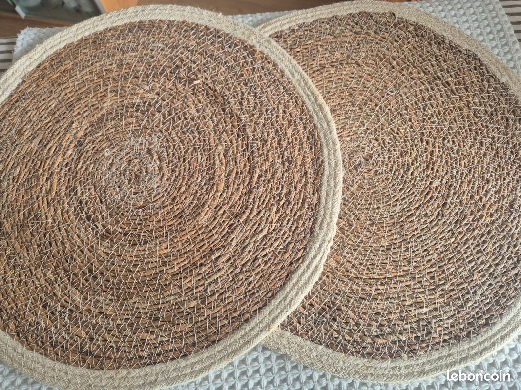 Deux sets de table osier tressé (image 1)