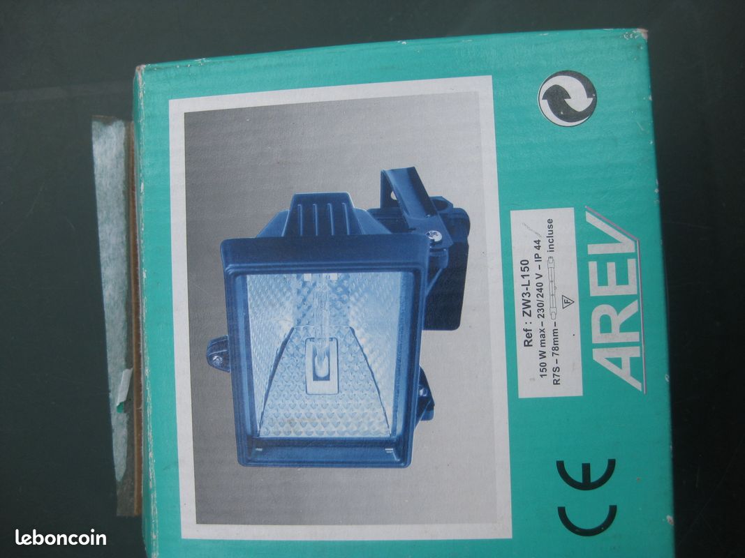 Projecteur halogene 150 w-300w neuf (image 1)