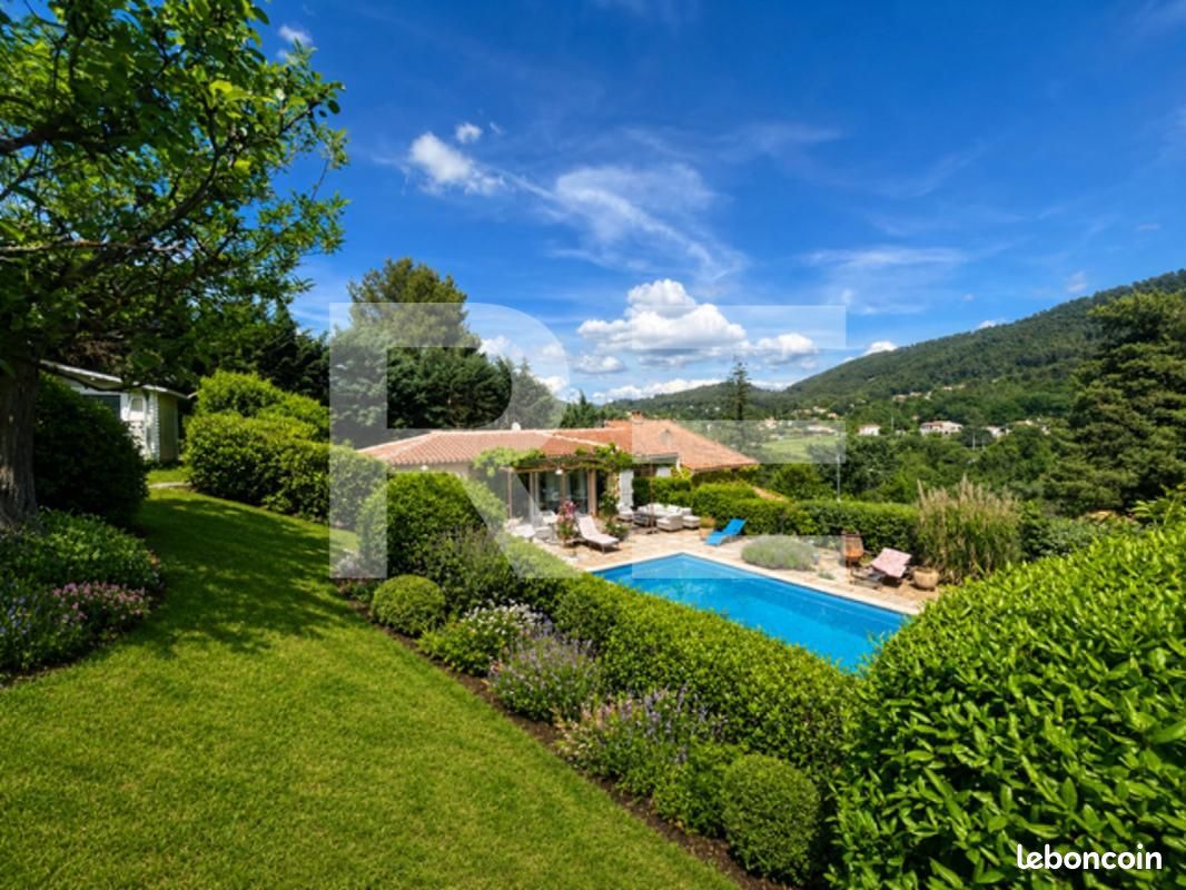 Propriété 7 pièces 202 m² (image 4)