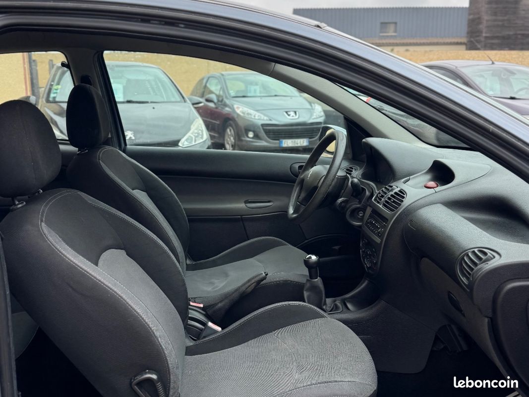 PEUGEOT 206 1.4e 75ch Urban CLIM EMBRAYAGE NEUF (image 5)