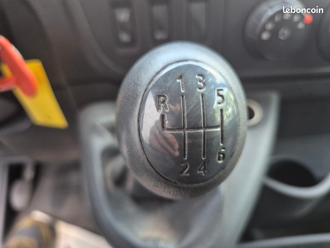 Renault Master PLATEAU RIDELLE SIMPLE + HAYON ELEVATEUR F3500 L3 2.3 DCI 130 CH GRAND CONFORT (image 36)