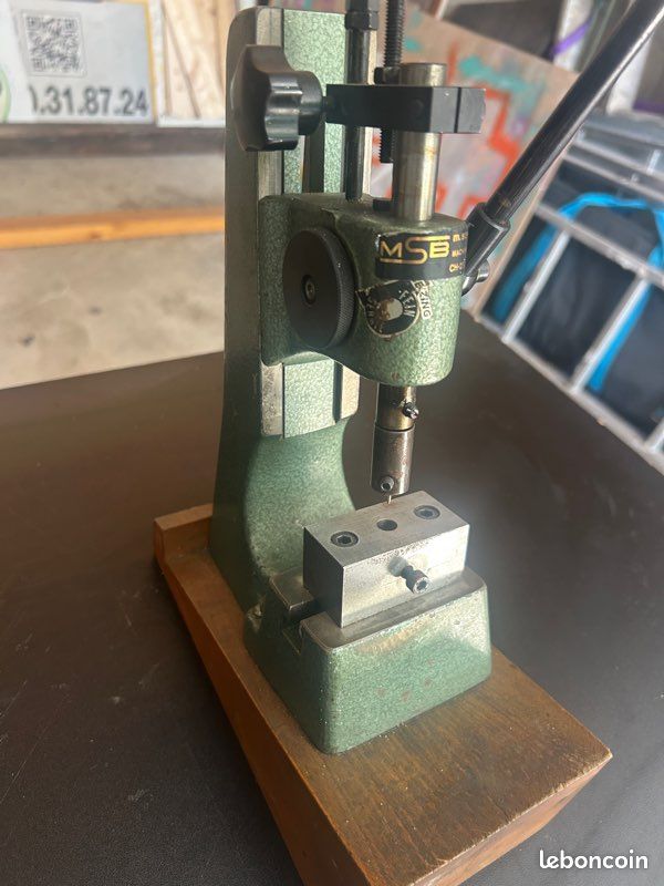 Presse de précision / Machine de marquage MSB Suisse – Atelier mécanique (image 3)