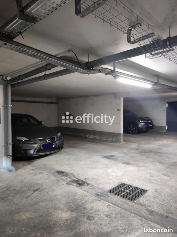 Parking 11 m² Marseille (image 1)