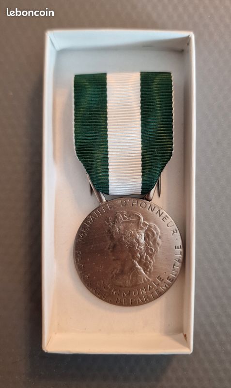 Médaille D'Honneur Régionale, Départementale Et Communale 20 Ans - Argent Massif - La Monnaie De Paris Grade Argent
