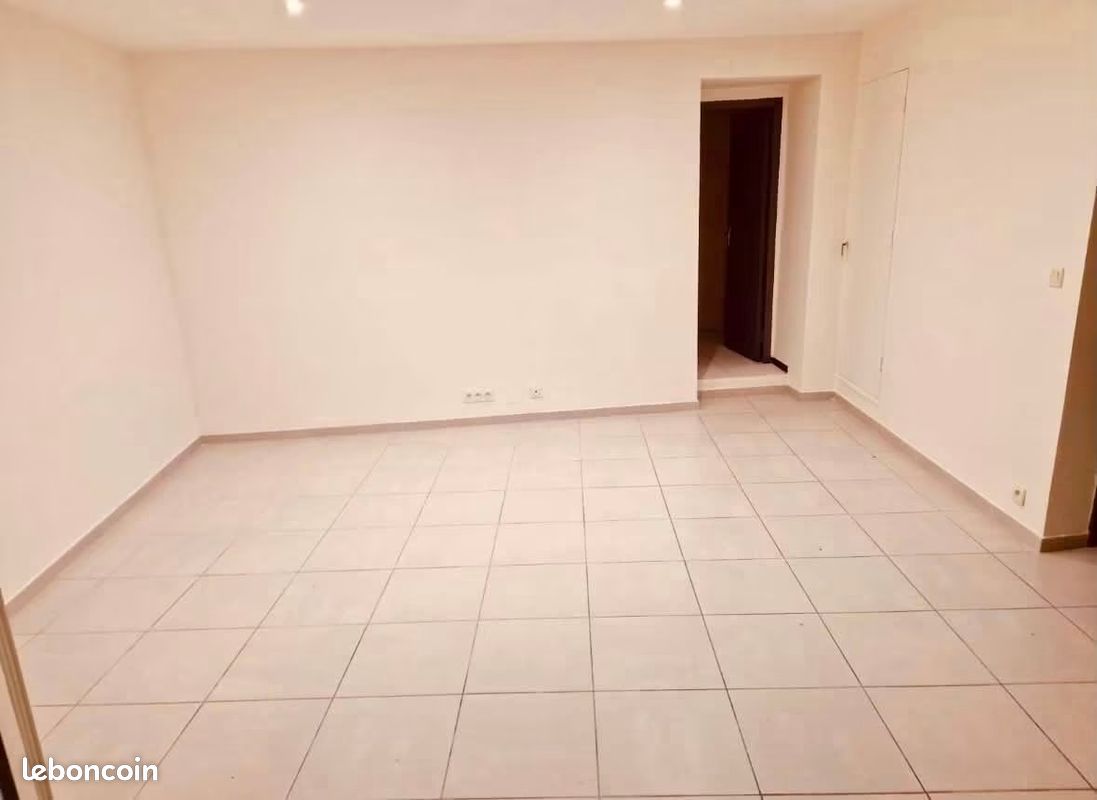 Appartement 2 pièces 50 m² · à Pont-Saint-Esprit · 50 m² · 460 €/mois