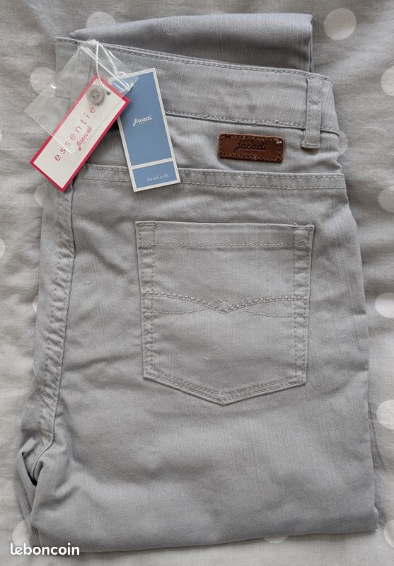Pantalon Jacadi pour enfant, 12ans (152cm), gris clair, neuf jamais porté, avec étiquette (image 1)