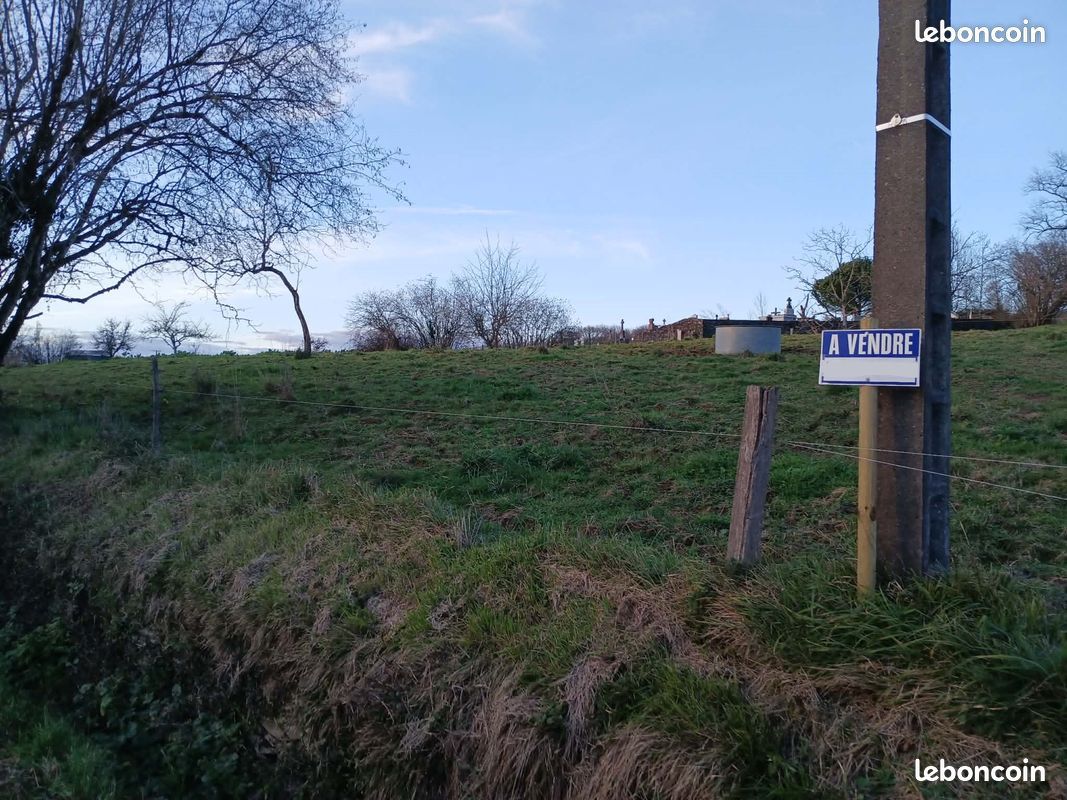 Terrain constructible zone U 1500m2 Allassac · 39 000 €