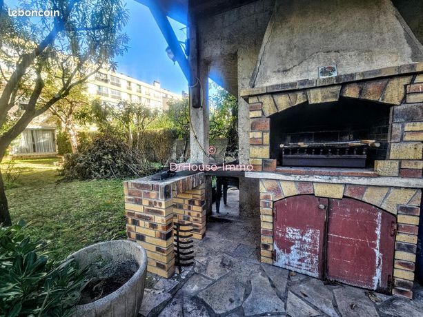 Propriété 9 pièces 286 m² — 5
