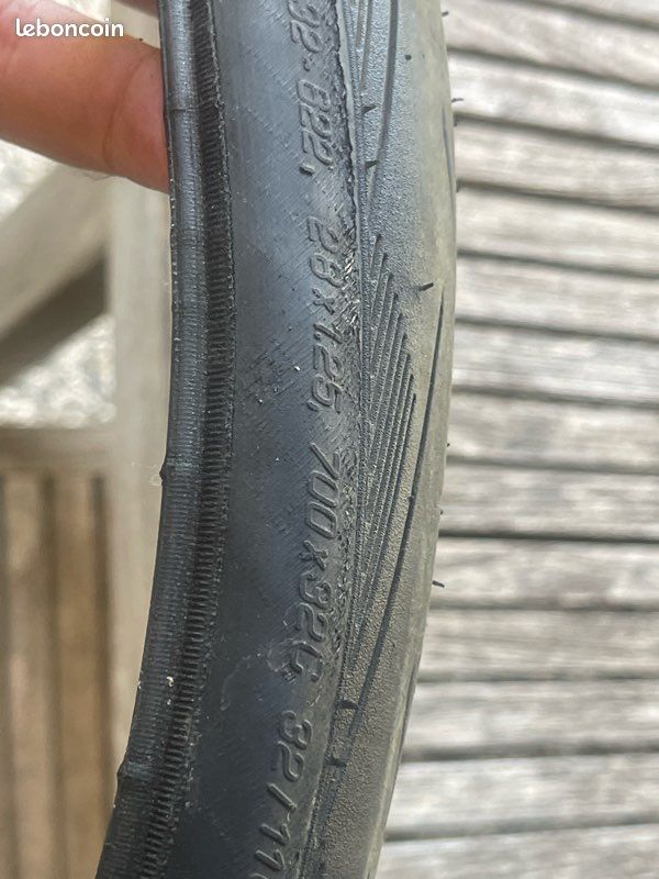 Paire de pneus route schwalbe Durano 700x32 état neuf