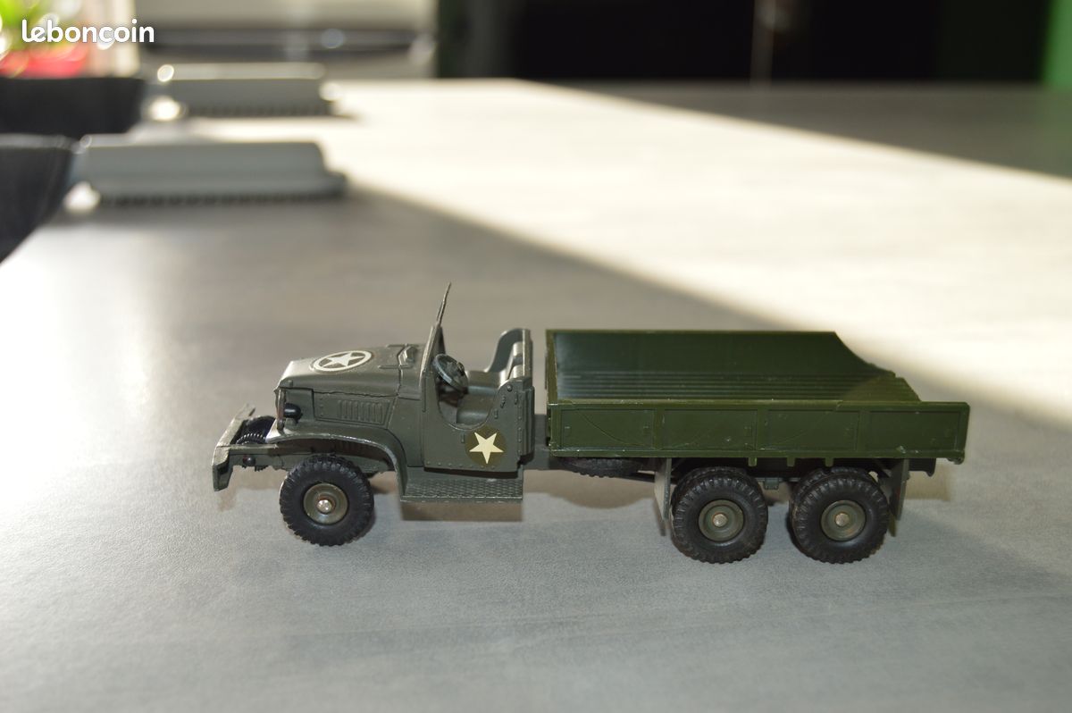 DINKY TOYS, camion GMC 6X6 baché militaire K