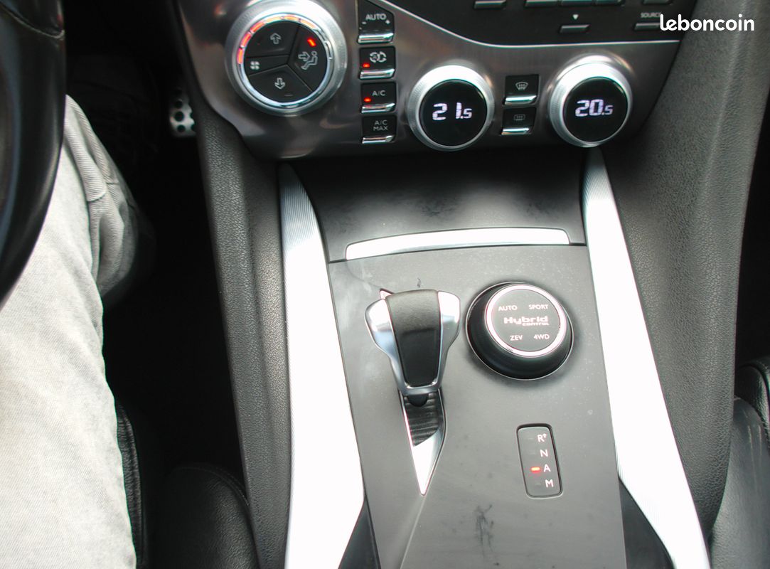 CITROEN DS5 HYBRID4 SPORT CHIC ETG6 200ch 4WD (image 9)