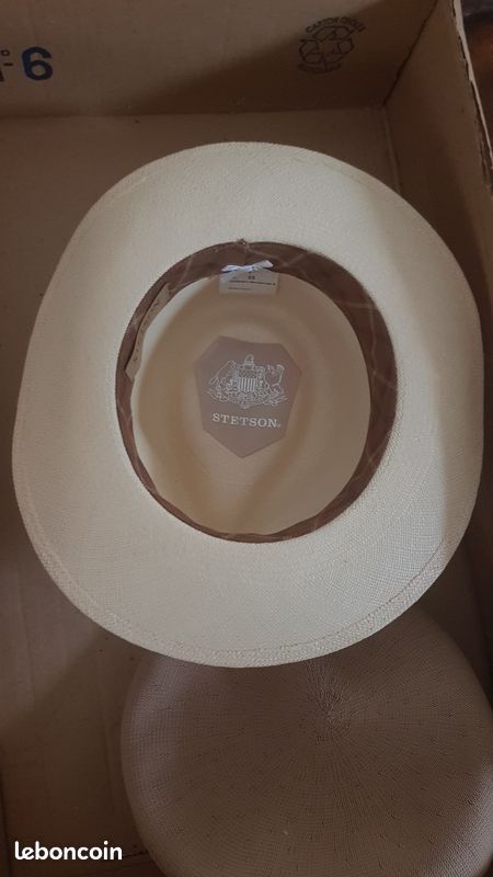 Chapeau (image 1)