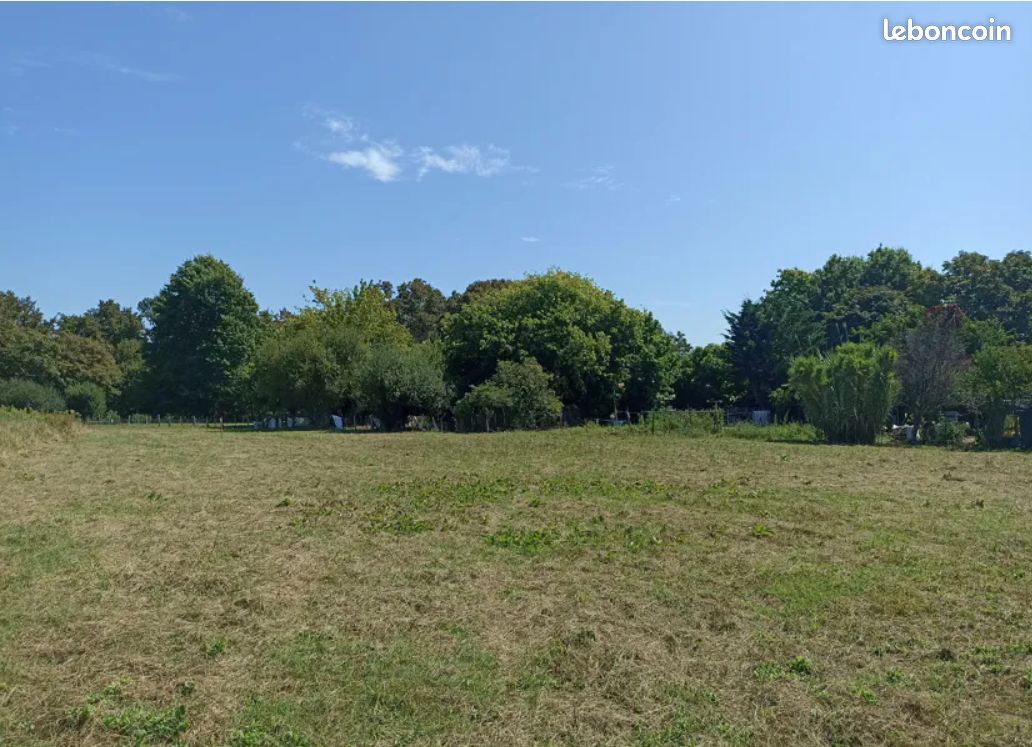 Terrain 2480 m² · à Saint-Sever · 65 000 €