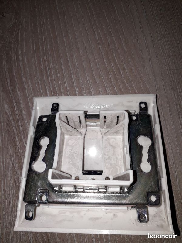 Boitier raccord 220v serie mosaïc (image 2)