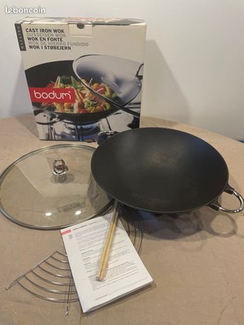 Wok en fonte Bodum Arts de la table