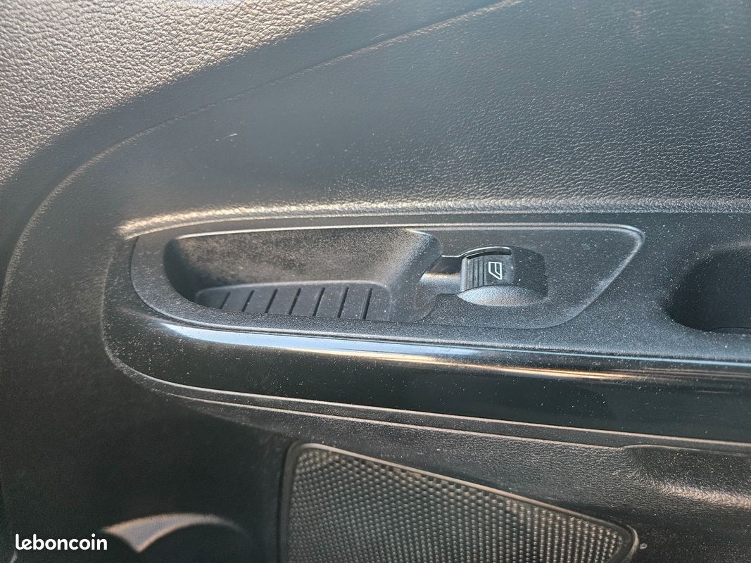 FORD B-MAX 1.0 SCTI ECOBOOST 125 COLOR EDITION START-STOp (image 25)