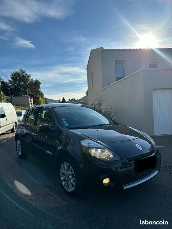Renault Clio III 1.5 dCi 85ch exception TomTom (image 3)