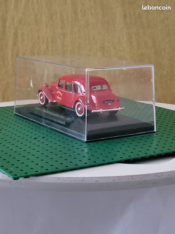 Miniature Traction 11 Des Pompiers D'Aze - Année 1955 - Échelle 1:43 - Marque Atlas - Occasion