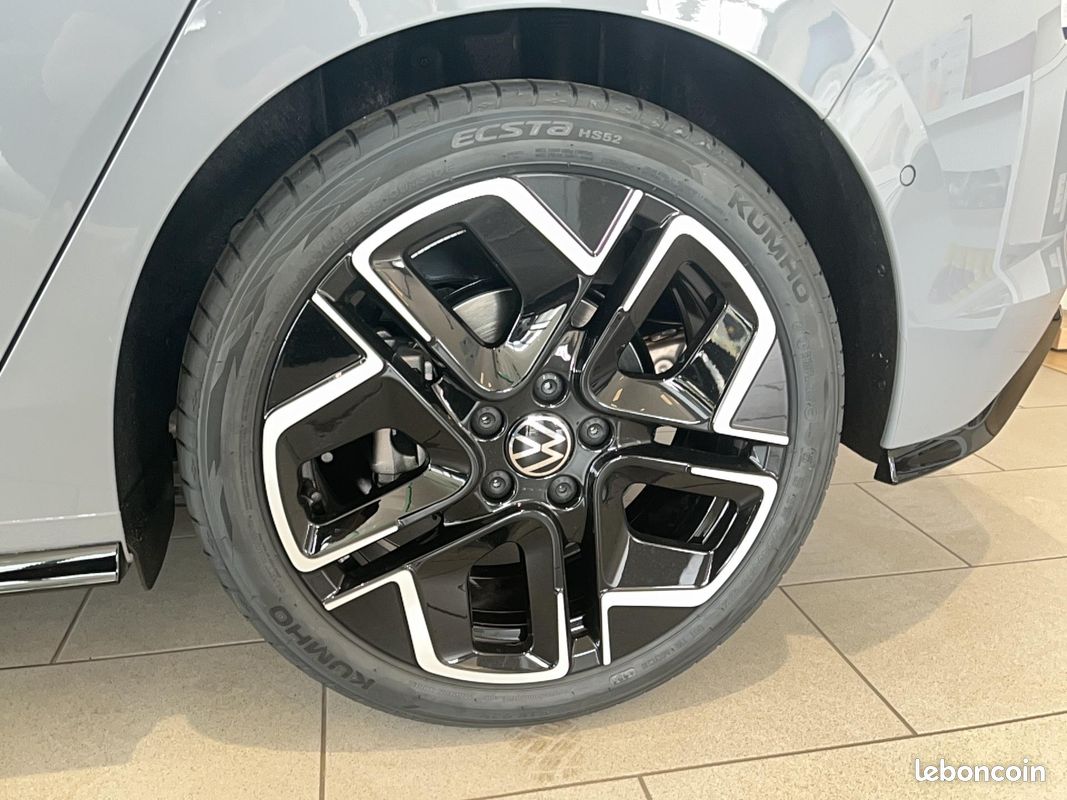 VOLKSWAGEN Golf 1.5 eTSI EVO2 150 DSG7 R-Line Edition (image 11)