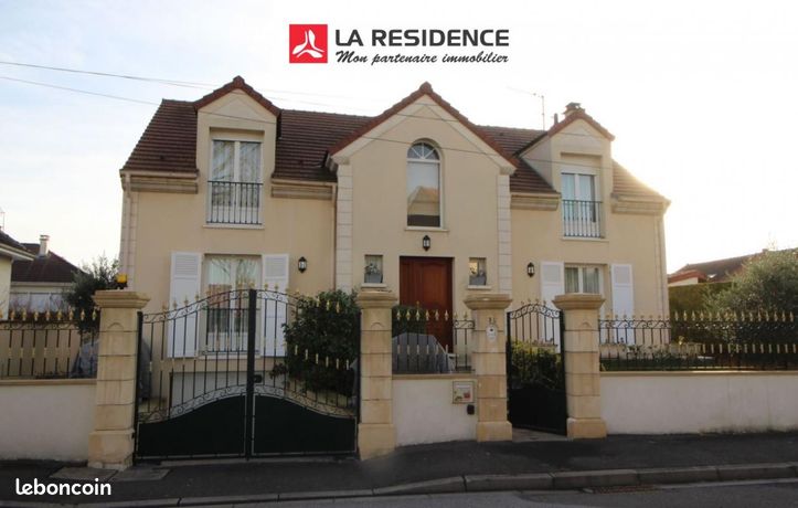 Maison 7 pièces 153 m²