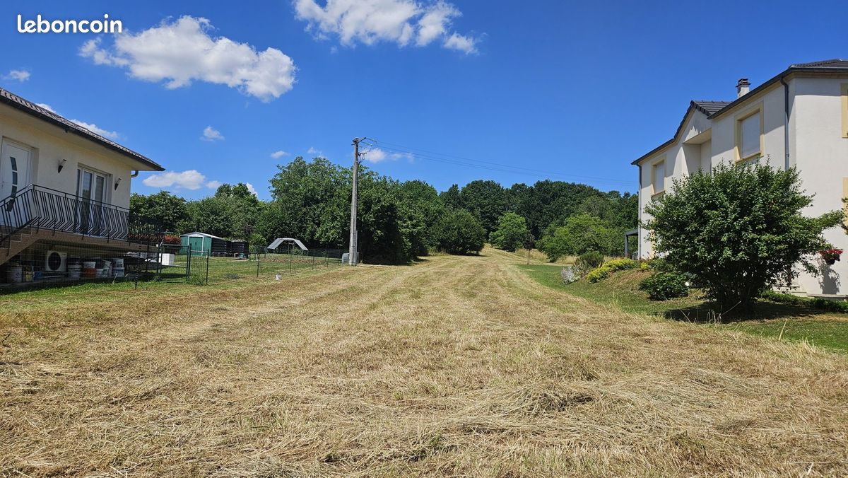 Terrain 6704 m² · à Hayange · 6 704 m² · 300 000 €