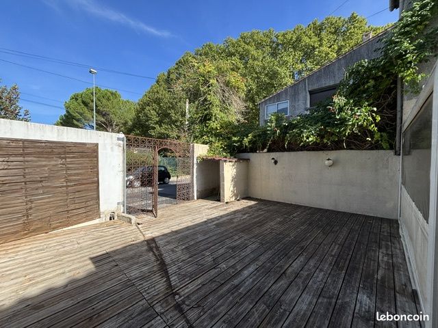 Immeuble 194 m² · à Lavérune · 194 m² · 399 500 €