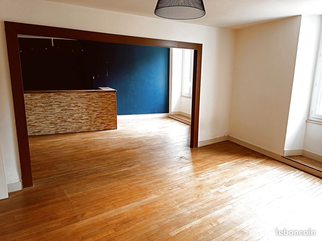 Appartement 2 pièces 74 m² · à Bellac · 74 m² · 460 €