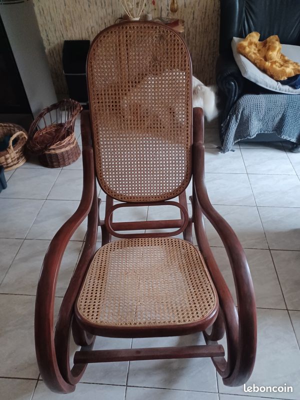 Vend rokin chair en bois (image 1)