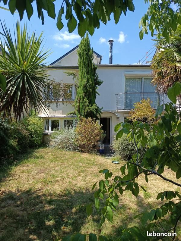 Maison 6 pièces 144 m² · à Rennes · 144 m² · 664 960 €