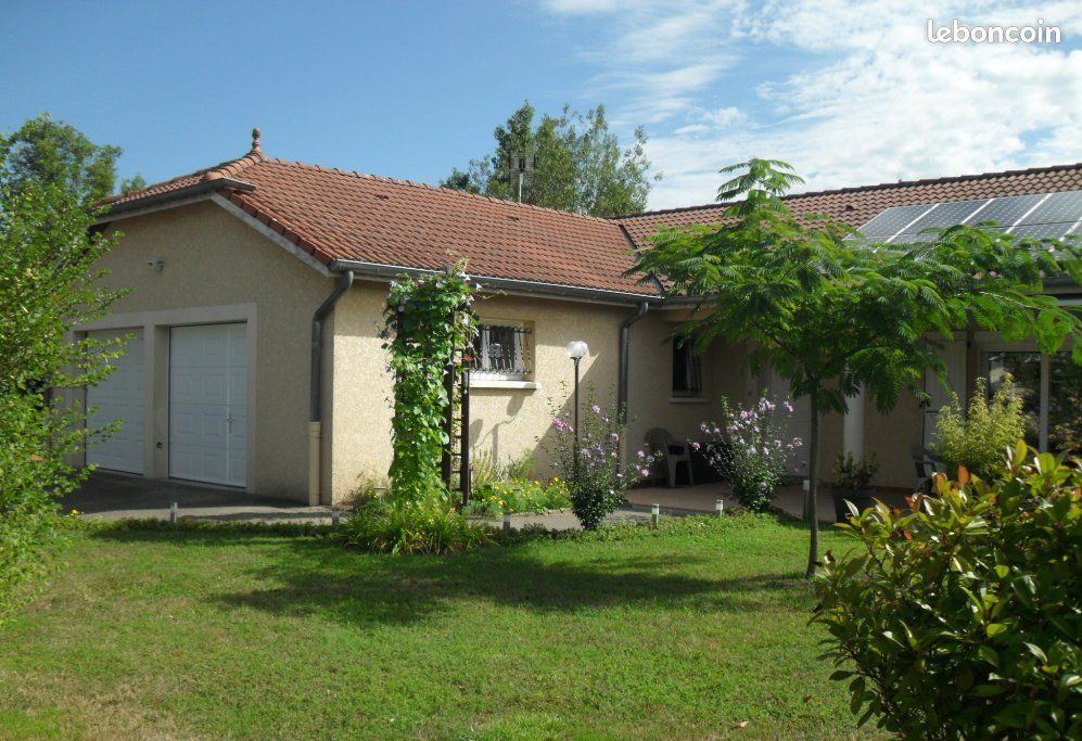 Maison 4 pièces 110 m² · à Bourg-en-Bresse · 110 m² · 340 000 €