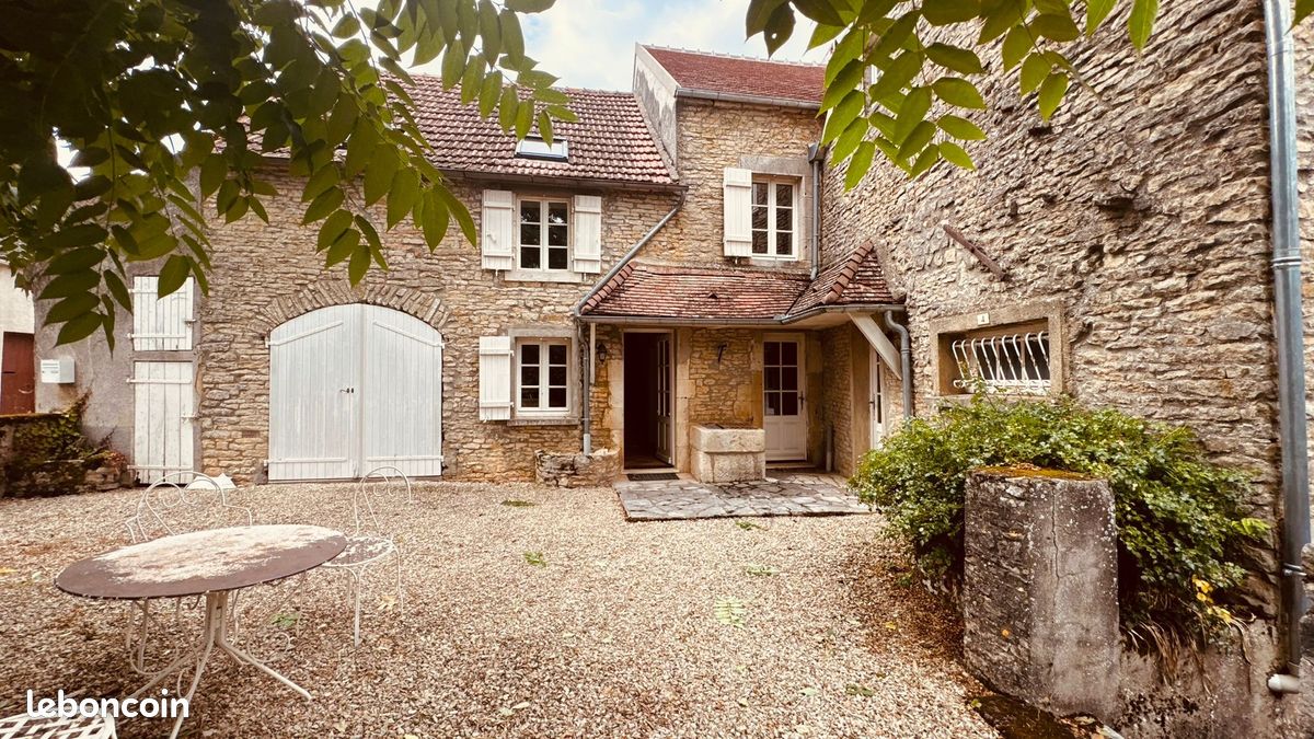 Maison 4 pièces 126 m² · à Asquins · 126 m² · 171 200 €