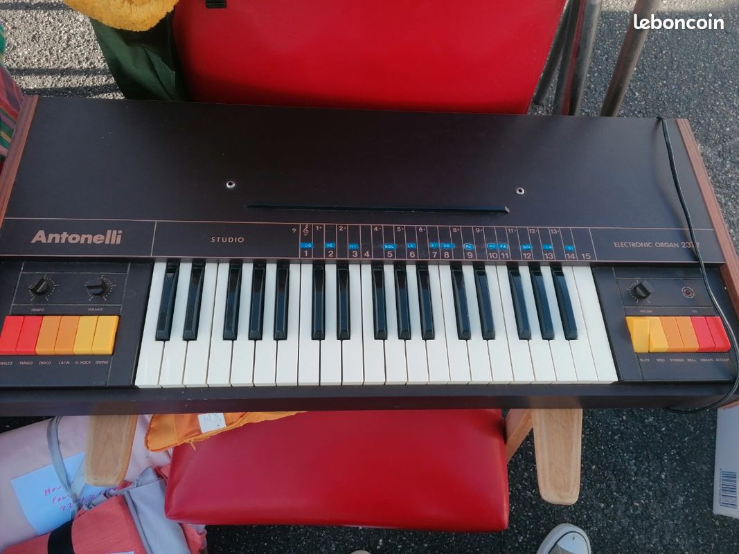 Synthétiseur électronique (image 1)