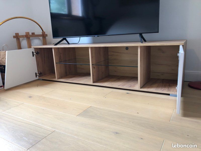 Meuble TV en bois - portes blanches et tablettes en verre - 162 cm (image 2)