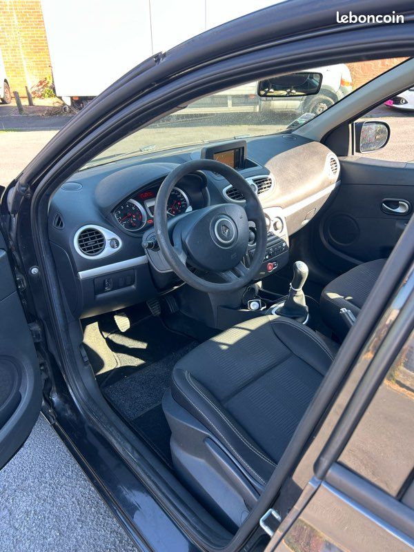 Renault clio 3 (image 3)