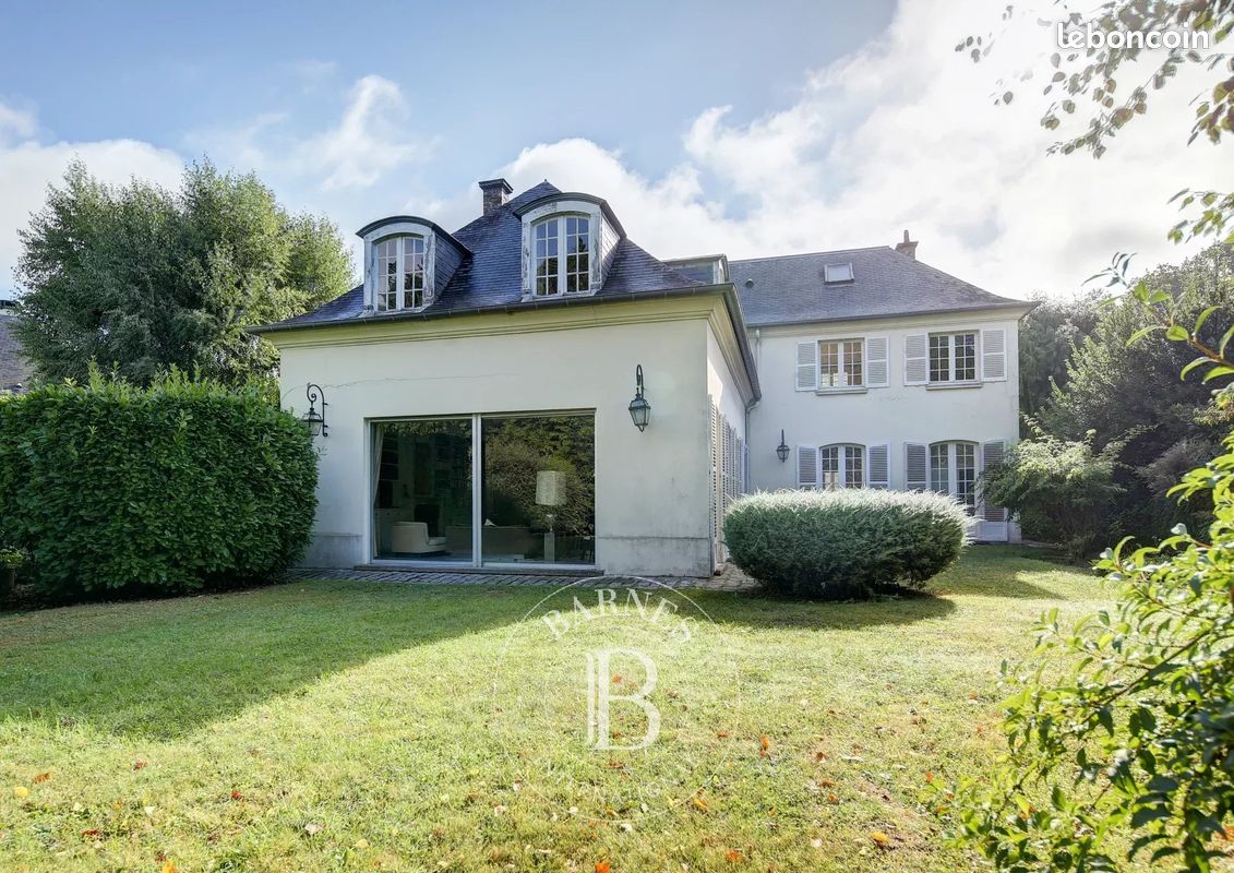 Maison 10 pièces 272 m² · à Versailles · 272 m² · 1 995 000 €