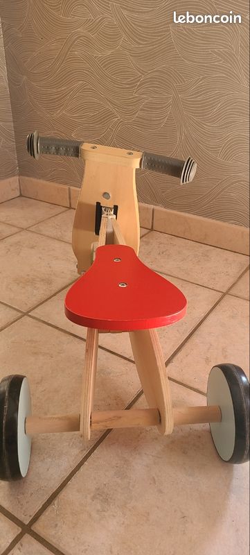 Tricycle en bois (image 3)
