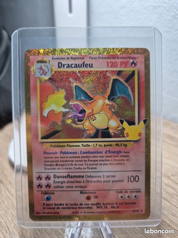 Carte Pokémon Dracaufeu 4/102 célébration 30 ans Française (image 1)