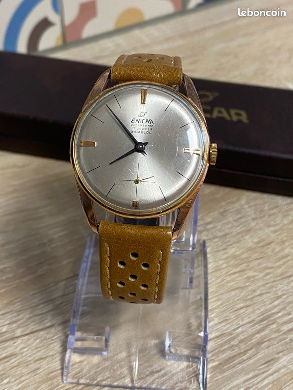 Montre Mécanique Vintage Enicar - Mouvement Suisse, Cadran Argenté, Occasion Fonctionnelle