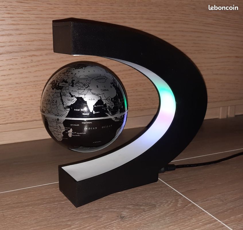 Globe terrestre magnétique lumineux (image 7)