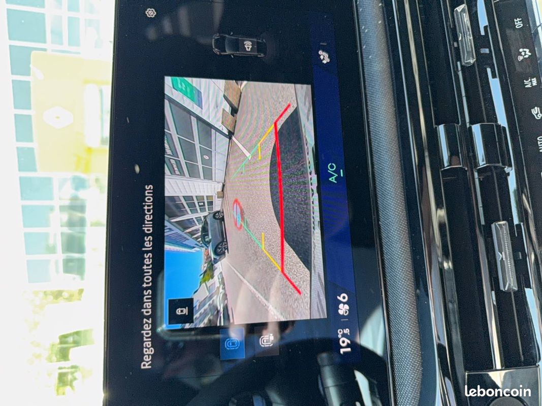 RENAULT Clio E-Tech full hybrid 160 ch Techno (image 20)