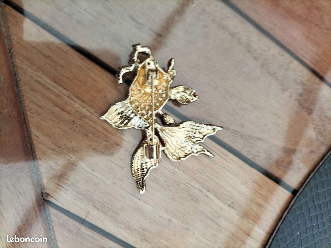 Broche Vintage Poisson En Or De Tolède - Strass & Verre - Bijou Rétro Élégant - Occasion