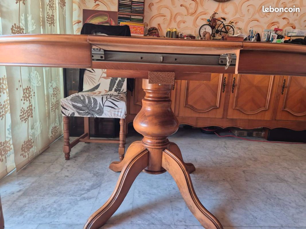 Vends Table ronde en Merisier (image 2)