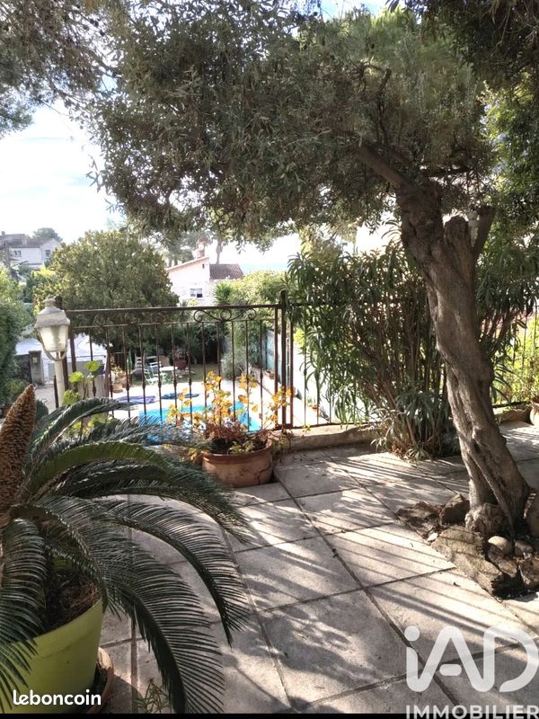 Maison 8 pièces 140 m² · à La Garde · 140 m² · 700 000 €