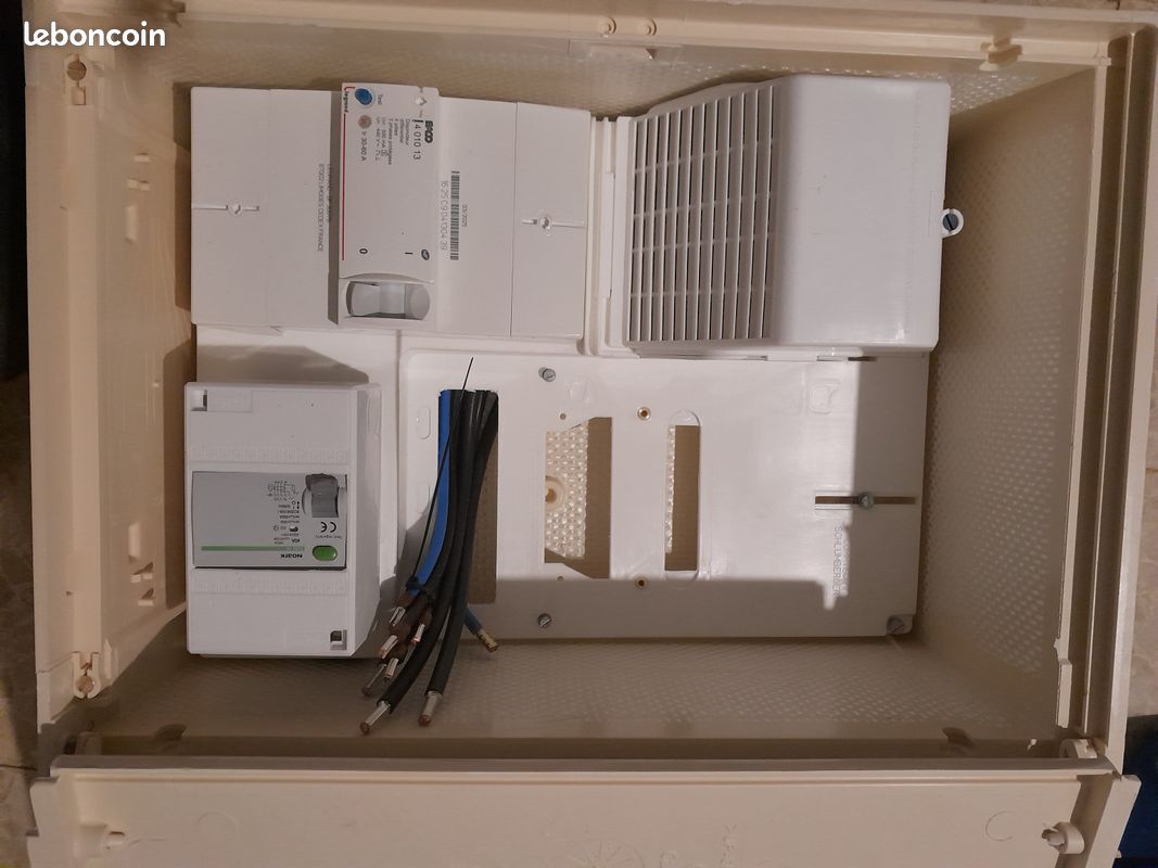 Coffret de chantier TRI 6/18KWS ENEDIS NEUF (image 1)