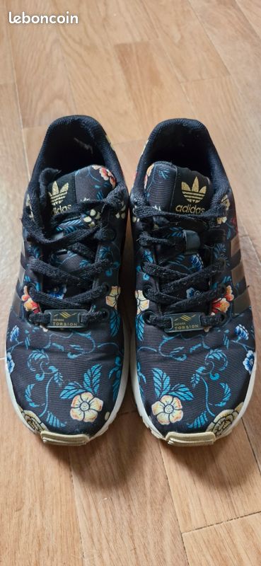 Zx Flux Adidas Avec Des Fleurs Baskets Adidas Torsion Ortholite à