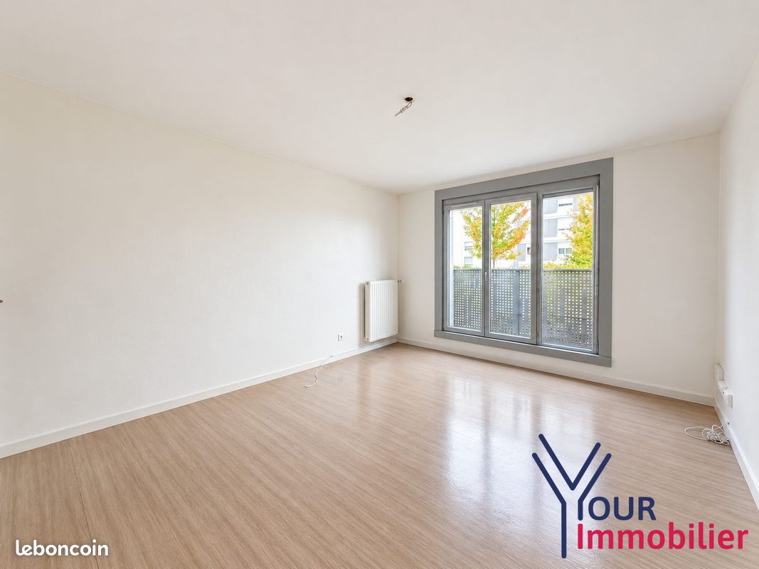 Appartement 4 pièces 87 m² · à Décines-Charpieu · 87 m² · 158 000 €