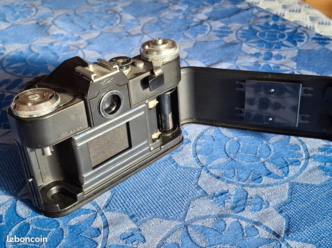 REFLEX ARGENTIQUE ZENIT-E, marquage olympique RARE, boitier nu, monture