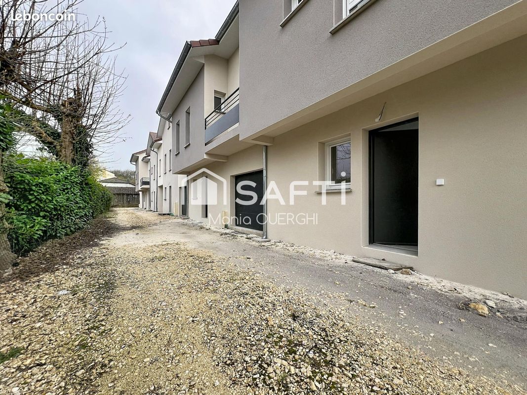 Maison 5 pièces 176 m² · à Saint-Romans · 176 m² · 260 000 €
